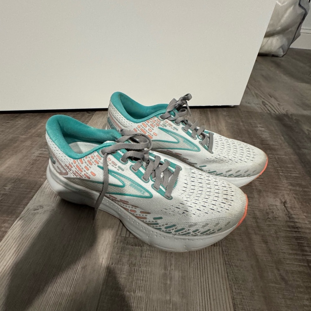 Women's Glycerin 20 Athletic Running Shoes